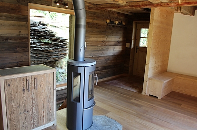 Hall d'entrée et poêle