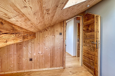 Chambre, vieux bois