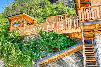 Terrasse, réduit et accès