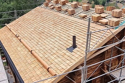 pose des tavillons (bardeaux)